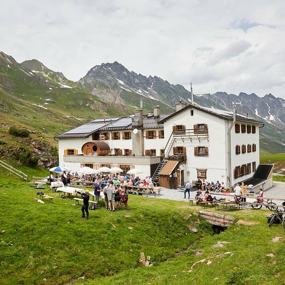 Mountain Lodges & Alpine Inns 